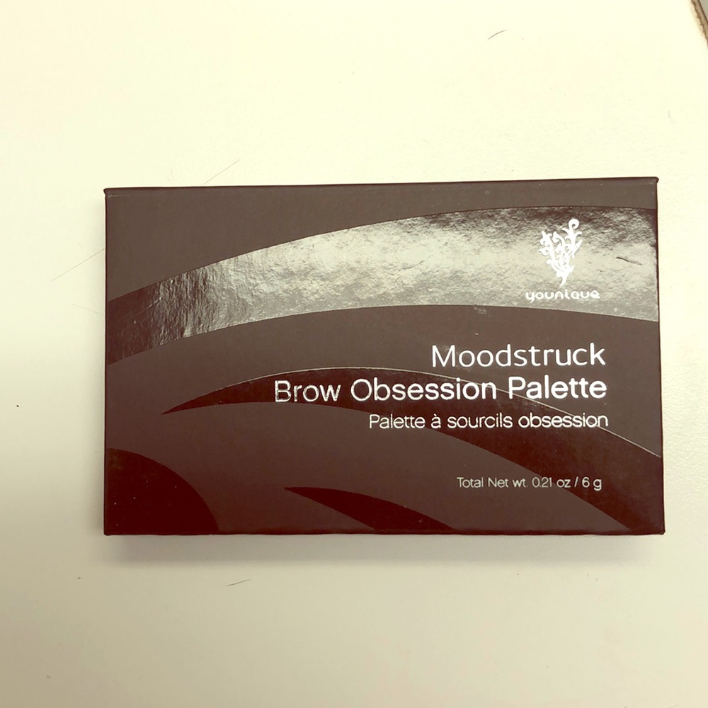 Younique moodstruck brow obsession palette